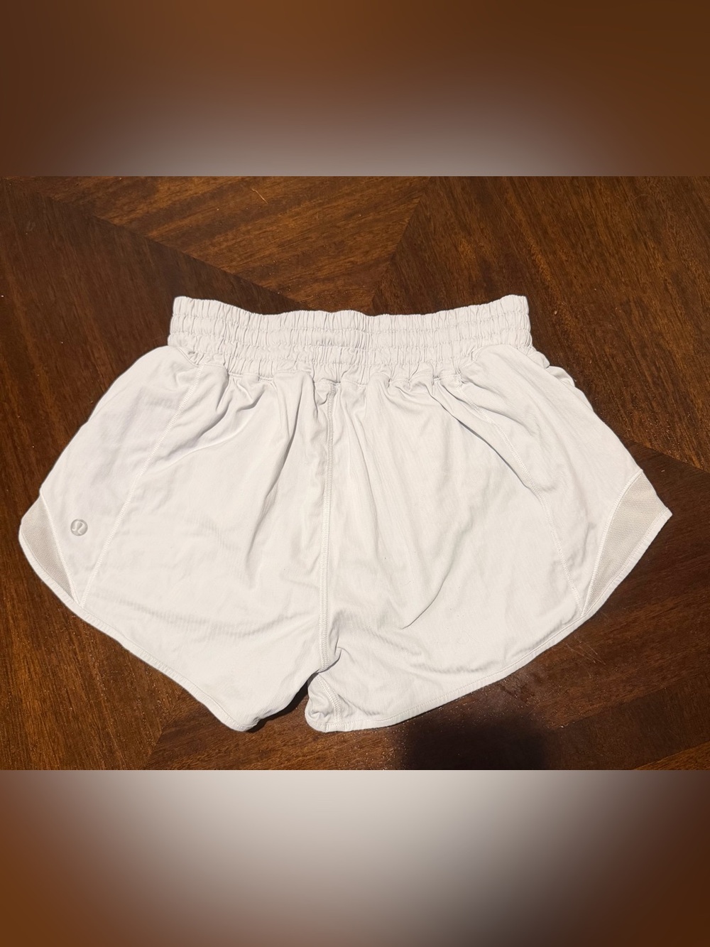 lululemon athletica light gray Elastic-Waist Athletic Shorts low rise size 4